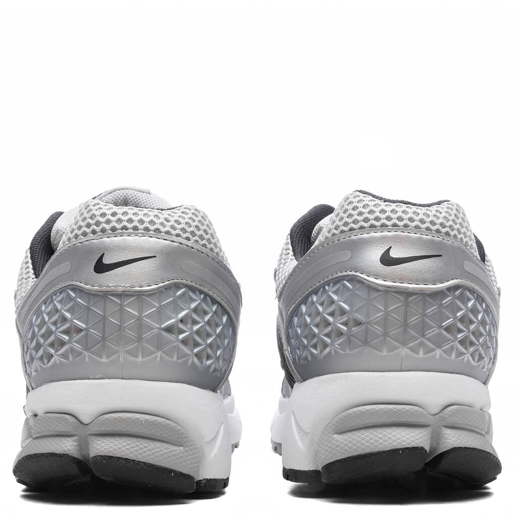 Nike Air Zoom Vomero 5 Metallic Silver Black Sneaker