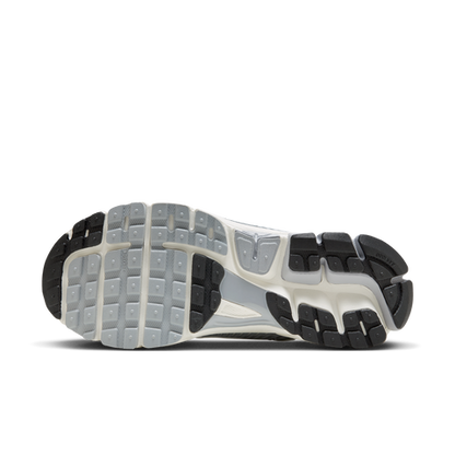 Nike Air Zoom Vomero 5 Pure Platinum Summit White Sneaker