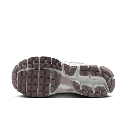 Nike Zoom Vomero 5 Metallic Silver Platinum Violet Sneaker