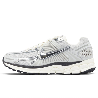 Nike Zoom Vomero 5 Photon Dust Metallic Silver Sneaker