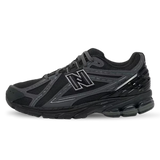 New Balance 1906 Black Sneaker