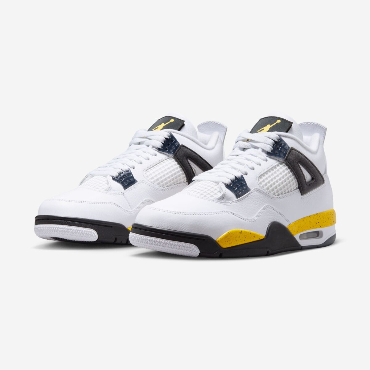 Jordan 4 Retro Tour Yellow 2026 – product view