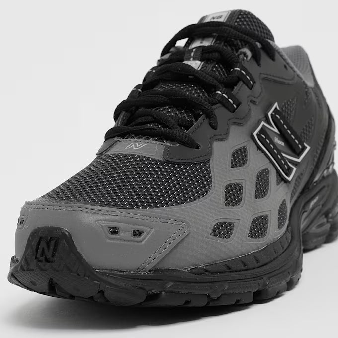 New Balance 1906 Grey/Black Sneaker