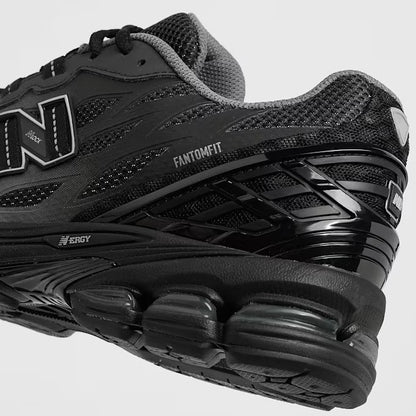 New Balance 1906 Grey/Black Sneaker
