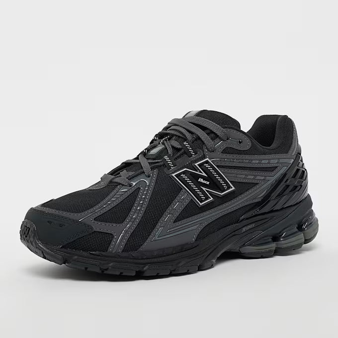 New Balance 1906 Black Sneaker