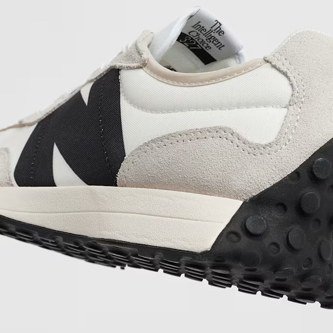 New Balance 327 Grey Sneaker