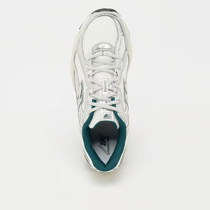 New Balance 740 Beige Green Sneaker