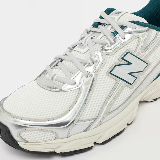 New Balance 740 Beige Green Sneaker