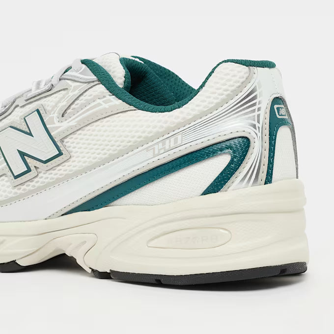 New Balance 740 Beige Green Sneaker