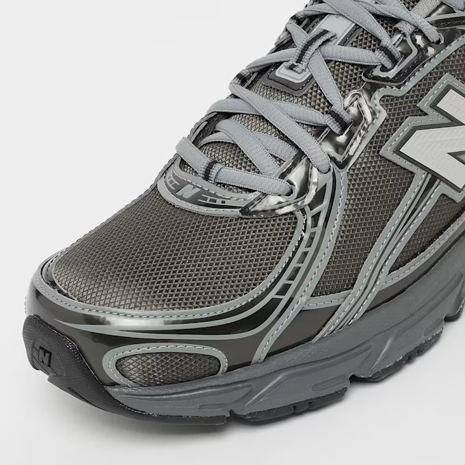 New Balance 740 Grey Sneaker