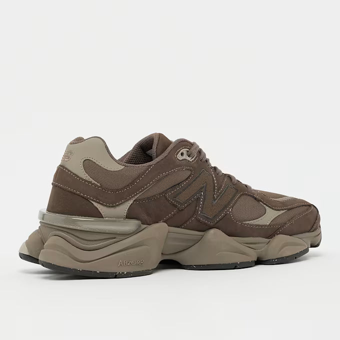 New Balance 9060 Brown Sneaker
