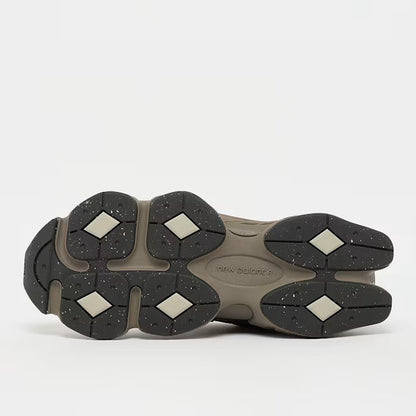 New Balance 9060 Brown Sneaker