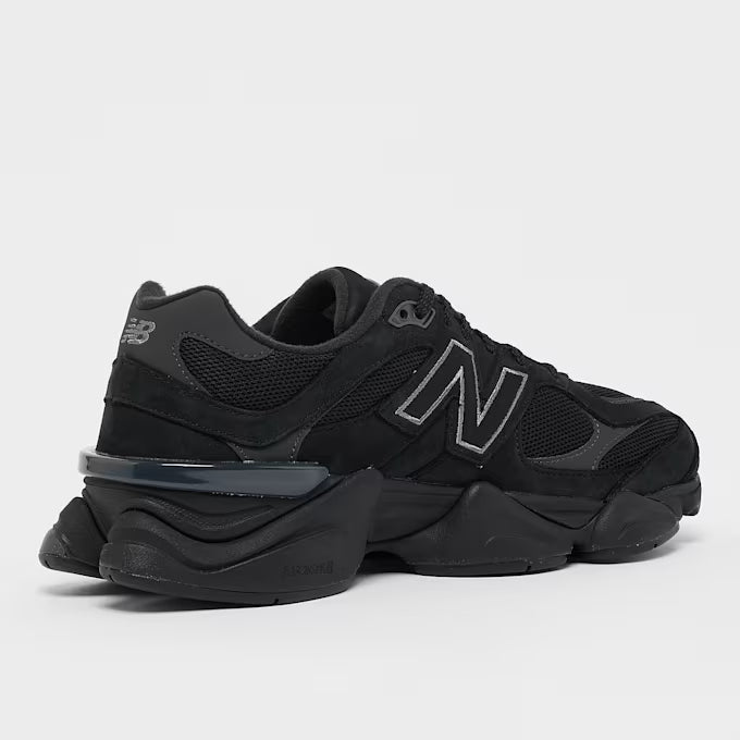 New Balance 9060 Black Sneaker