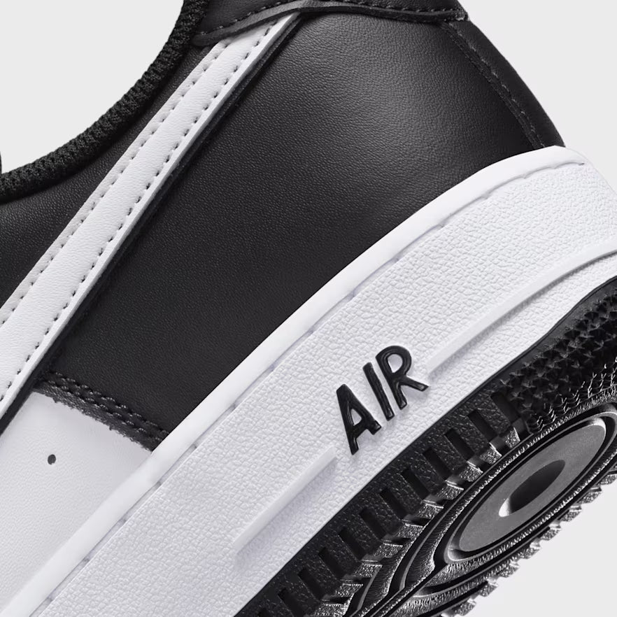 Nike Air Force 1 07 LV8 Men's Black/White Sneaker