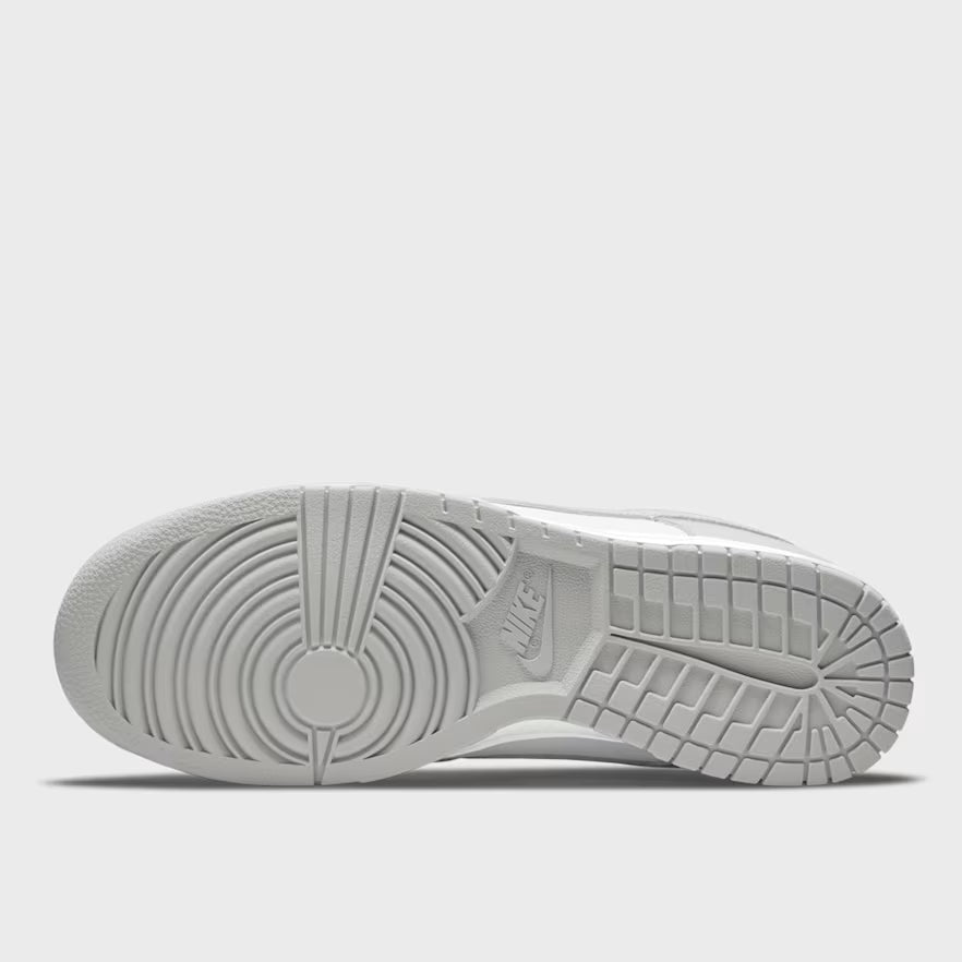 Nike Dunk Low Retro Men's Grey White Sneaker